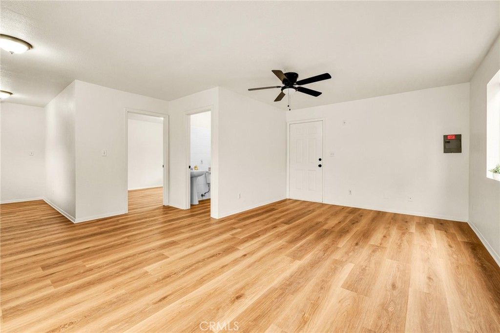 Image 30 of property listing at 3185 Perlita Avenue, Los Angeles, CA 90039