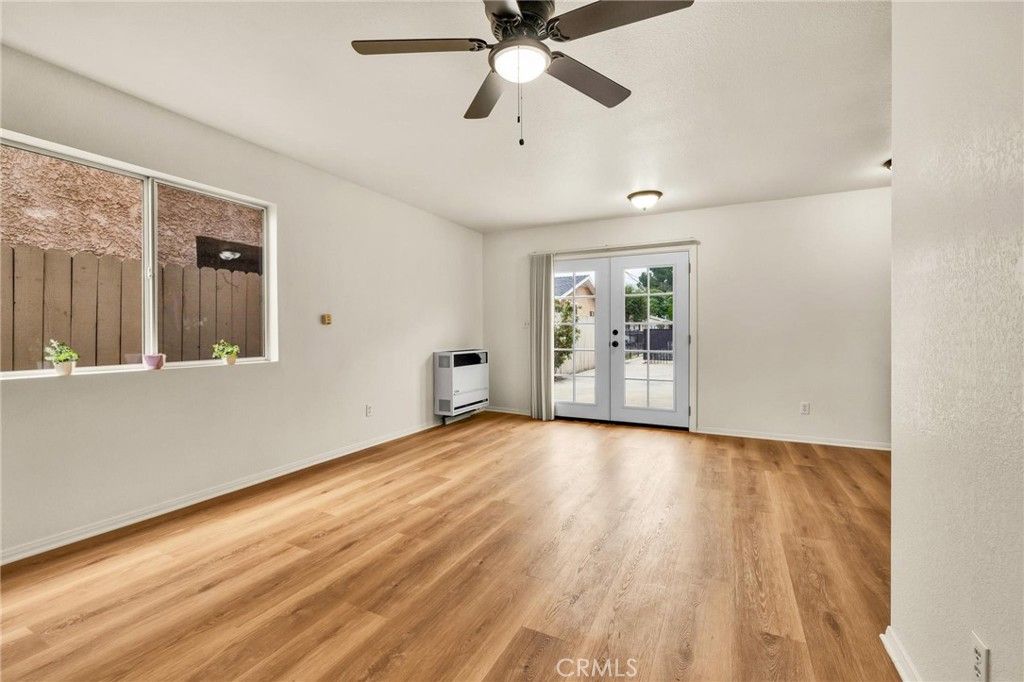 Image 32 of property listing at 3185 Perlita Avenue, Los Angeles, CA 90039