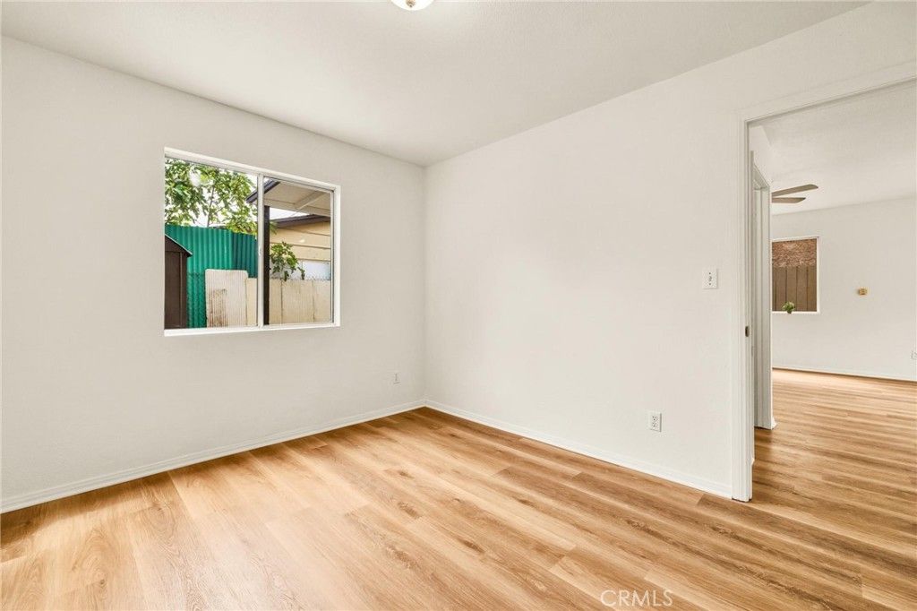 Image 38 of property listing at 3185 Perlita Avenue, Los Angeles, CA 90039