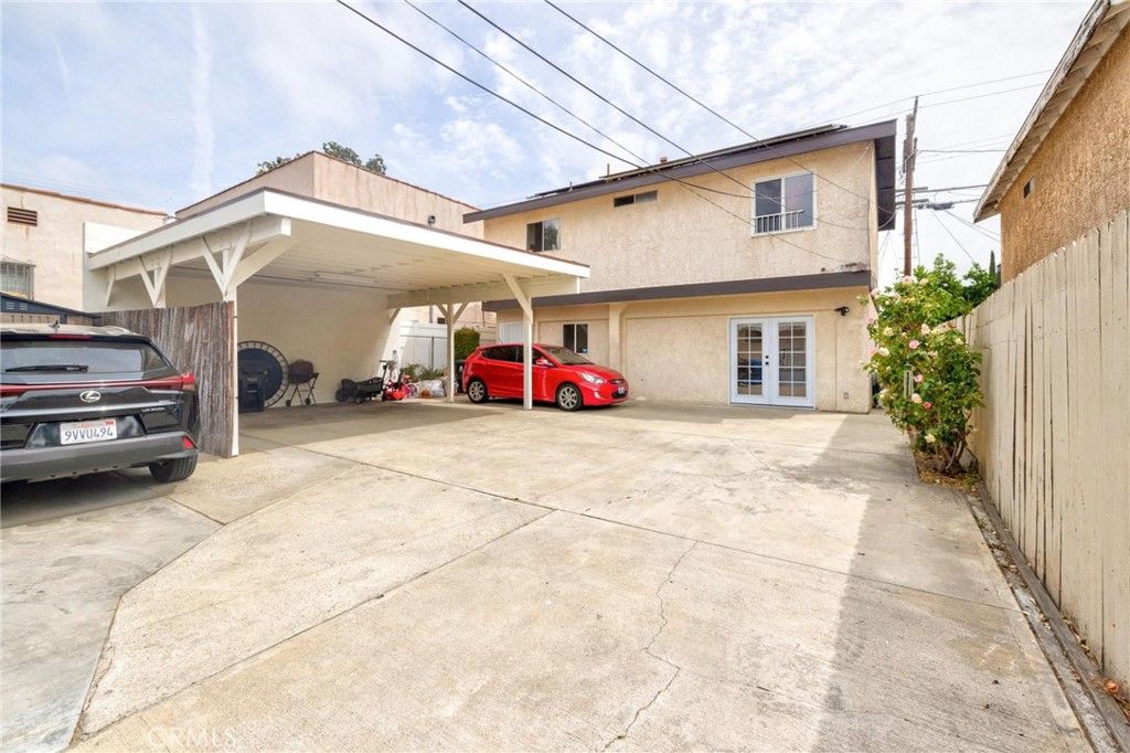 Image 45 of property listing at 3185 Perlita Avenue, Los Angeles, CA 90039