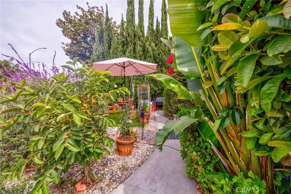 Image 48 of property listing at 3185 Perlita Avenue, Los Angeles, CA 90039