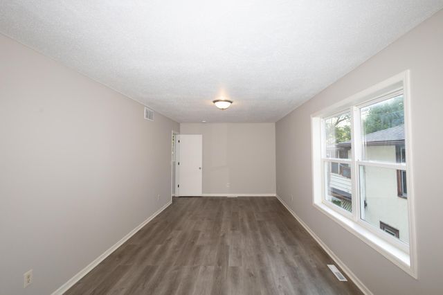 2331 Sheridan Avenue N, Minneapolis, MN 55411