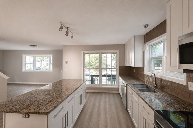 2331 Sheridan Avenue N, Minneapolis, MN 55411