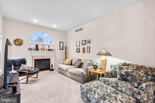 7 CHATTAM CT, Baltimore, MD 21234