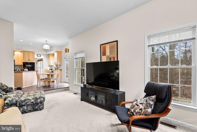 7 CHATTAM CT, Baltimore, MD 21234