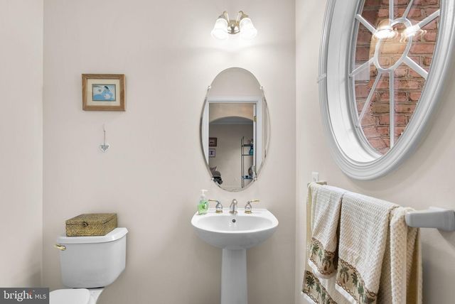 7 CHATTAM CT, Baltimore, MD 21234