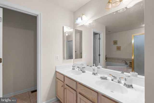 7 CHATTAM CT, Baltimore, MD 21234