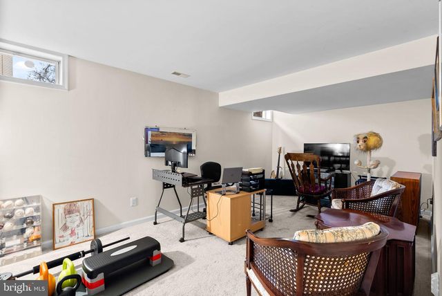 7 CHATTAM CT, Baltimore, MD 21234