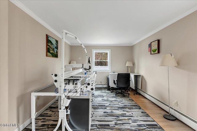 10 Appletree Lane, Clifton Park, NY 12065