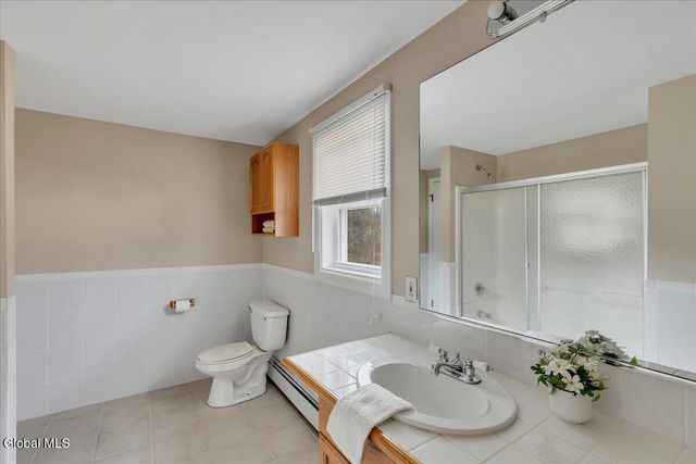 10 Appletree Lane, Clifton Park, NY 12065