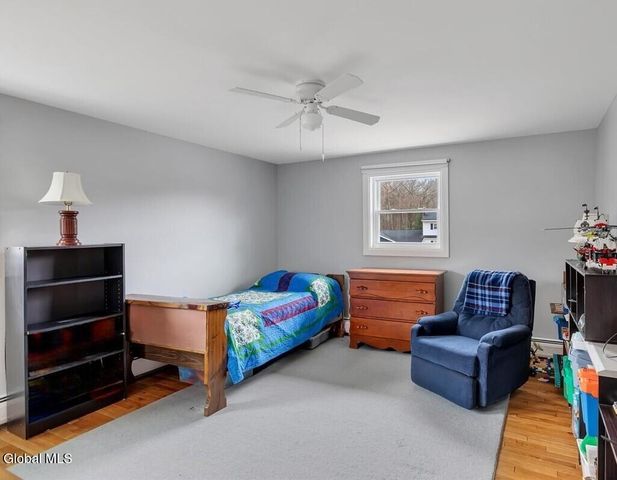 10 Appletree Lane, Clifton Park, NY 12065