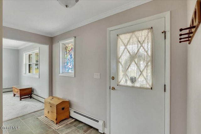 10 Appletree Lane, Clifton Park, NY 12065