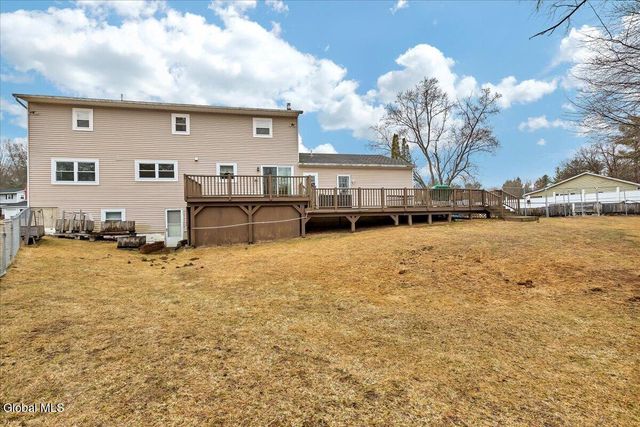 10 Appletree Lane, Clifton Park, NY 12065