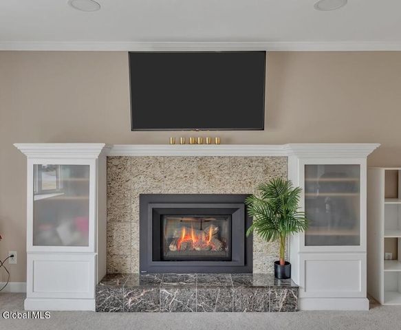 10 Appletree Lane, Clifton Park, NY 12065