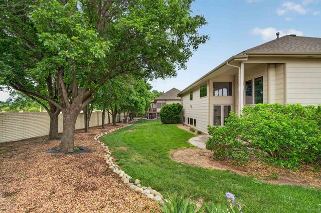 448 Bridgefield Ct, Wichita, KS 67230