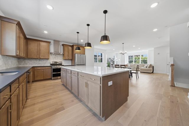 8367 Mulberry Avenue, Morton Grove, IL 60053