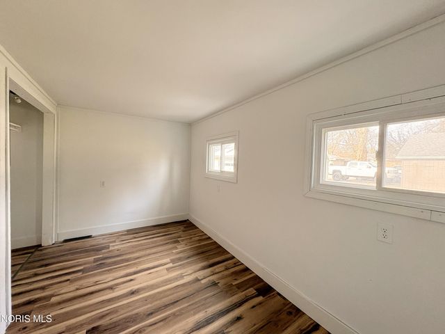 5228 Rowland Road, Toledo, OH 43613