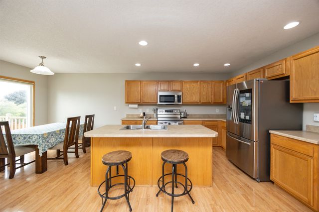 9115 Cowden Drive, Johnston, IA 50131