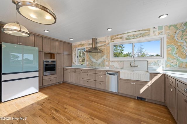 2027 Blackbeard Drive, Oriental, NC 28571