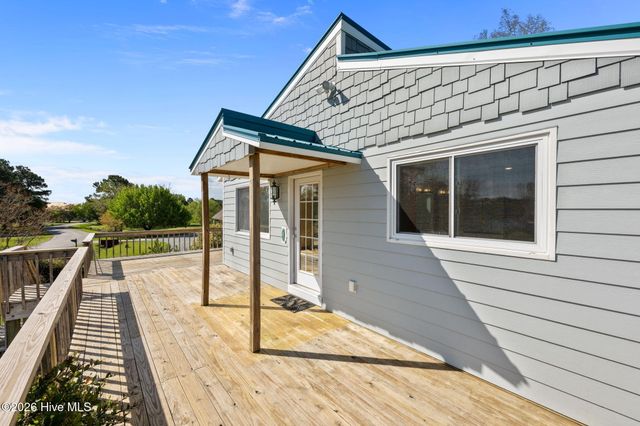 2027 Blackbeard Drive, Oriental, NC 28571