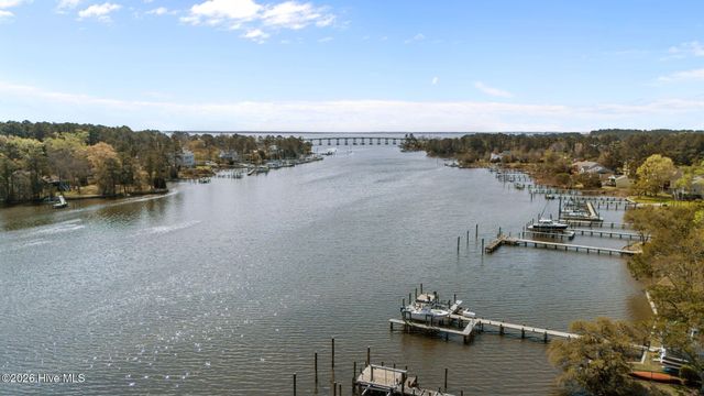 2027 Blackbeard Drive, Oriental, NC 28571