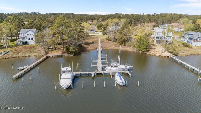 2027 Blackbeard Drive, Oriental, NC 28571