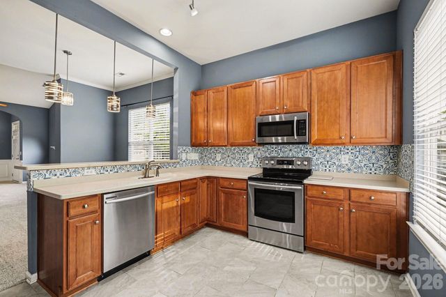 6005 Pale Moss Lane, Charlotte, NC 28269