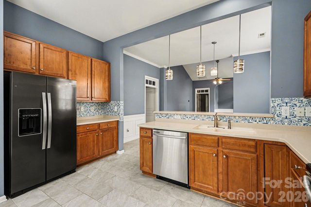 6005 Pale Moss Lane, Charlotte, NC 28269