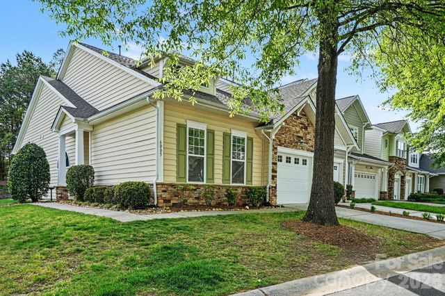 6005 Pale Moss Lane, Charlotte, NC 28269