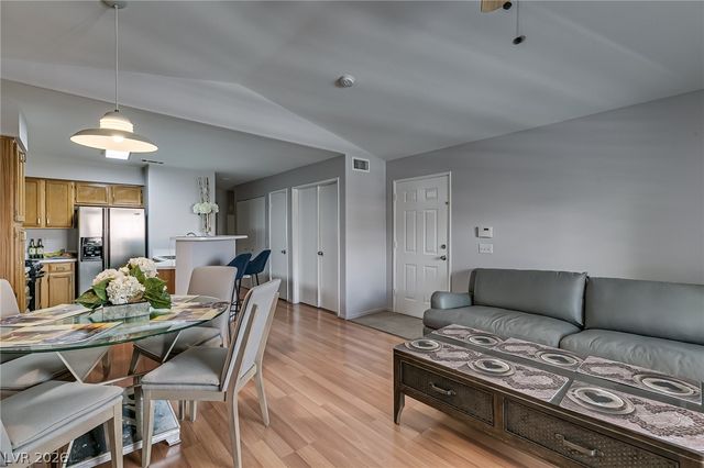 5415 West HARMON Avenue 2114, Las Vegas, NV 89103