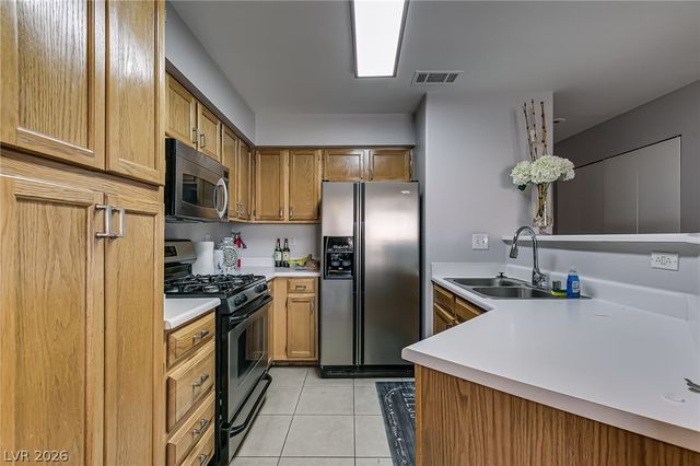 5415 West HARMON Avenue 2114, Las Vegas, NV 89103