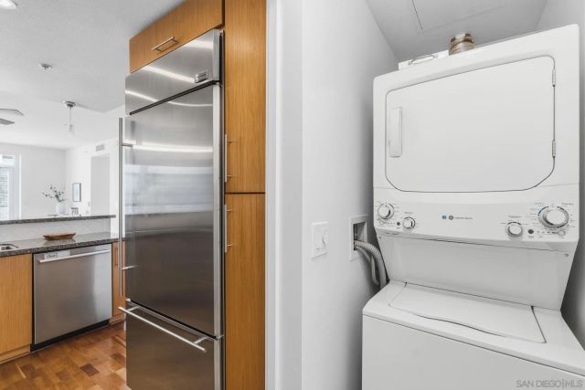 325 7th Avenue 1801, San Diego, CA 92101