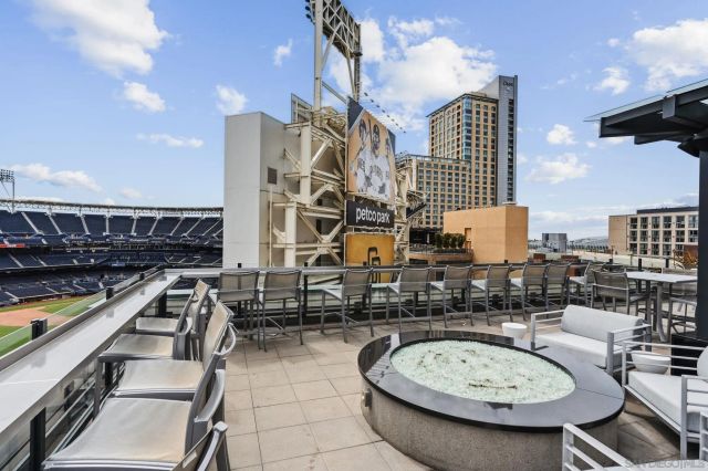 325 7th Avenue 1801, San Diego, CA 92101