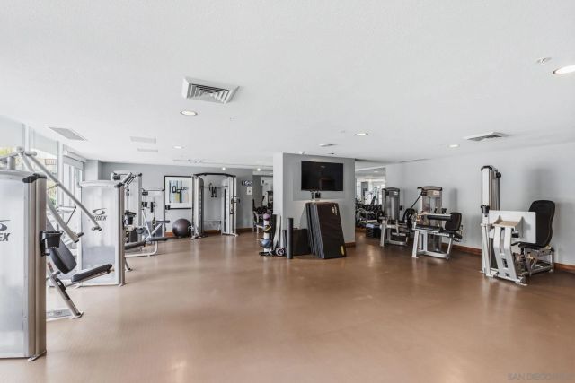 325 7th Avenue 1801, San Diego, CA 92101