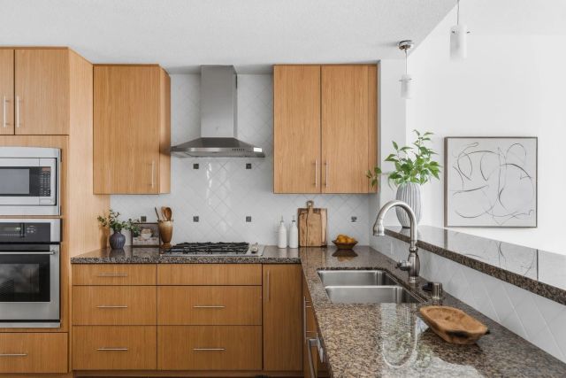 325 7th Avenue 1801, San Diego, CA 92101