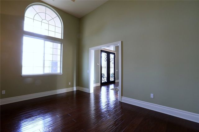 3715 W Avenue M 11, Lancaster, CA 93536