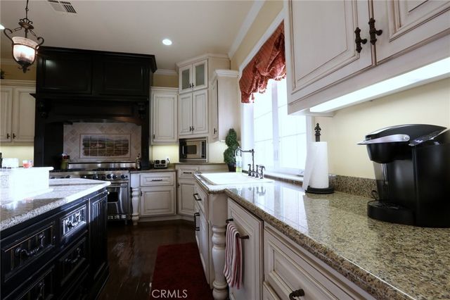 3715 W Avenue M 11, Lancaster, CA 93536