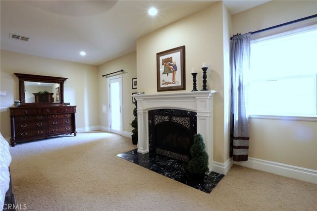 3715 W Avenue M 11, Lancaster, CA 93536