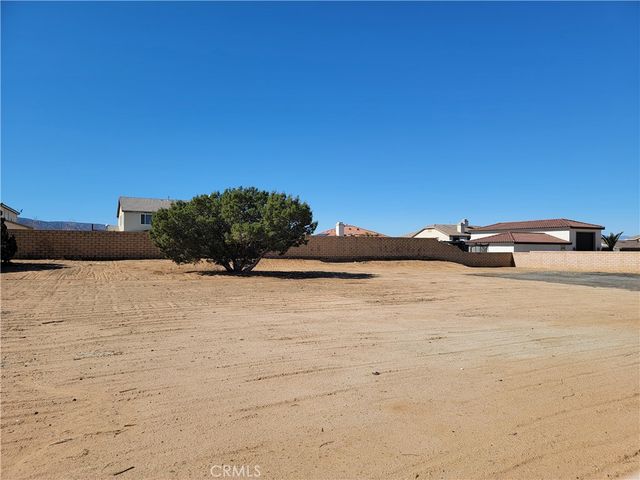 3715 W Avenue M 11, Lancaster, CA 93536