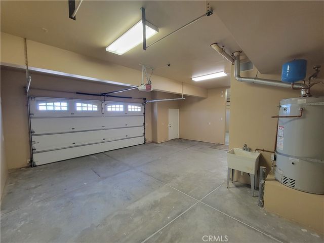 3715 W Avenue M 11, Lancaster, CA 93536