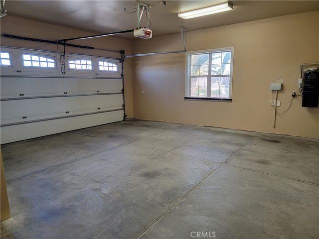 3715 W Avenue M 11, Lancaster, CA 93536