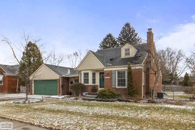 22300 Marine Avenue, Eastpointe, MI 48021