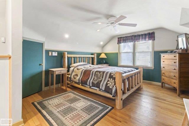 22300 Marine Avenue, Eastpointe, MI 48021