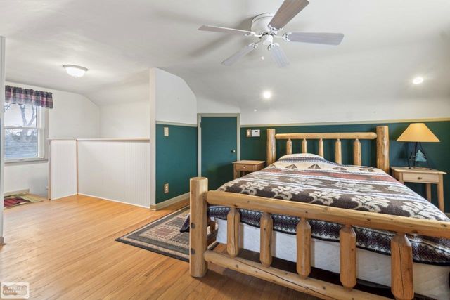 22300 Marine Avenue, Eastpointe, MI 48021