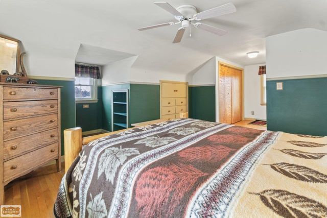 22300 Marine Avenue, Eastpointe, MI 48021