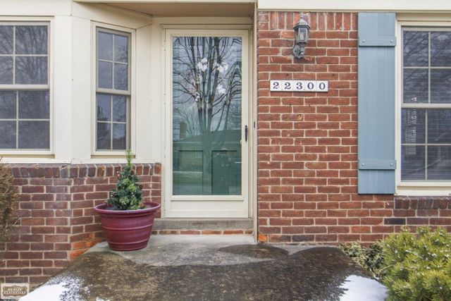 22300 Marine Avenue, Eastpointe, MI 48021