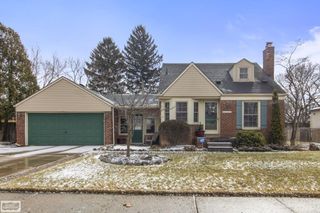22300 Marine Avenue, Eastpointe, MI 48021