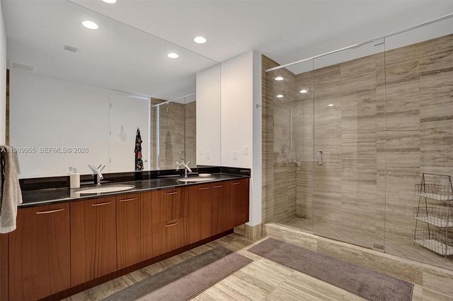 16001 Collins Ave 805, Sunny Isles Beach, FL 33160