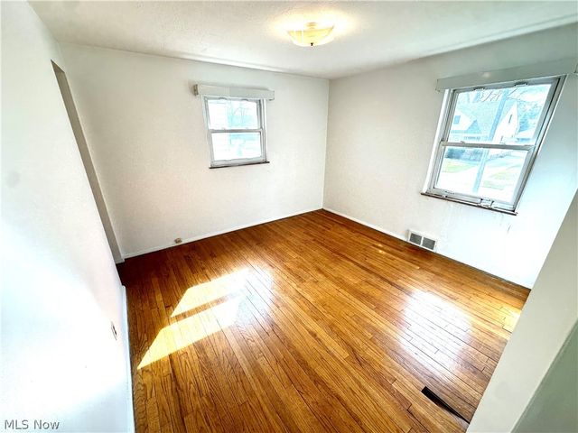 24251 Puritan Road, Euclid, OH 44123