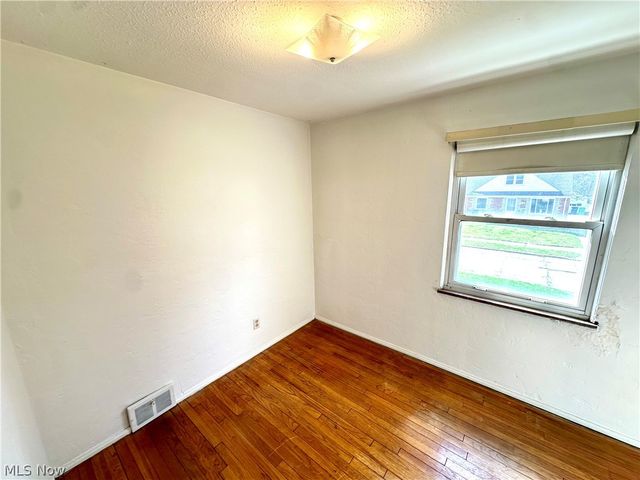 24251 Puritan Road, Euclid, OH 44123